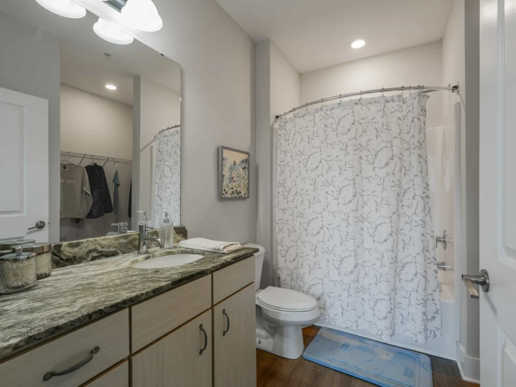 the-pier-2-bedroom-bathroom-vanity